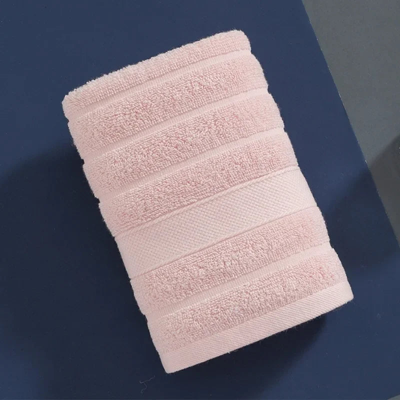 Petite serviette de bain rose