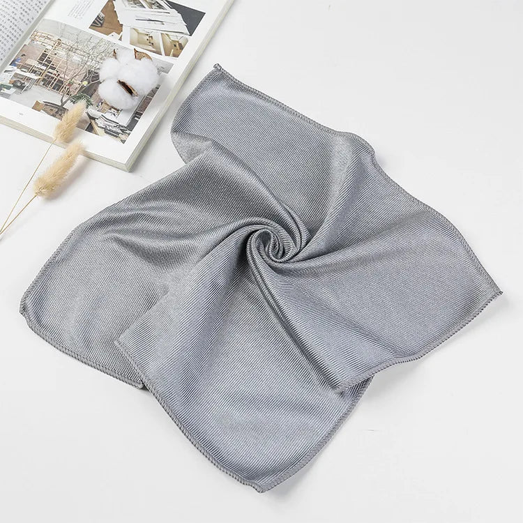 Serviette de nettoyage grise