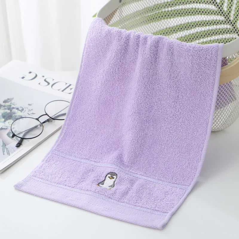 Serviette en Coton Doux Bébé violet pingouin